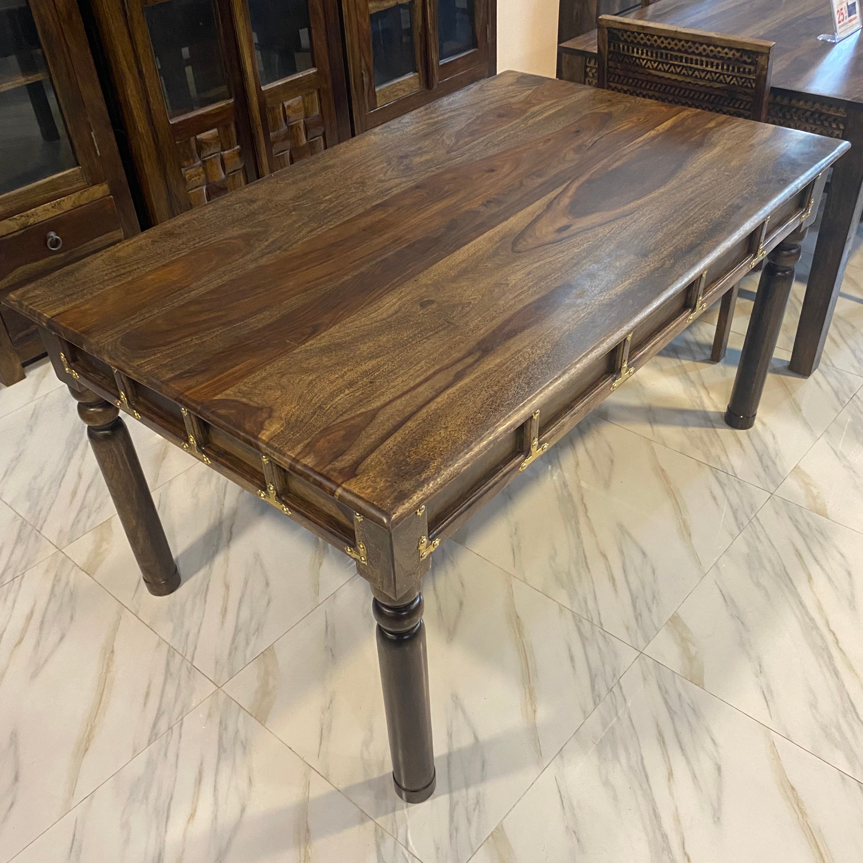 LT Dining Table